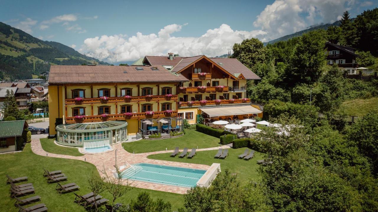 Hotel Lerch Sankt Johann im Pongau Exterior photo